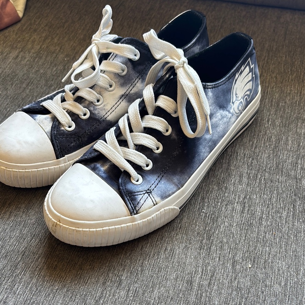 Stylish Black and White Women's Sneakers